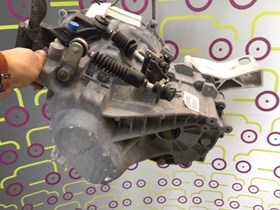 Caixa de Velocidades Volvo S60 2.4 185Cv de 2006 - Ref OEM :  P8647073